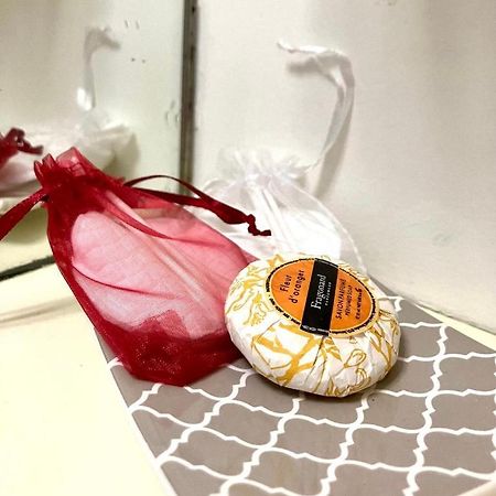 Appartement 2 Pieces En Etage Eleve, Centre-Ville Au Calme, Petite Vue Mer ニース エクステリア 写真